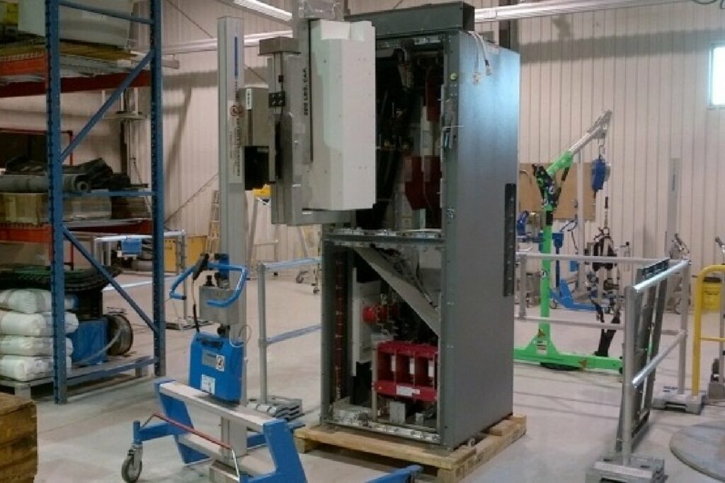 img RD ERGO Rockwell Ground Level Material Handling Solution 02