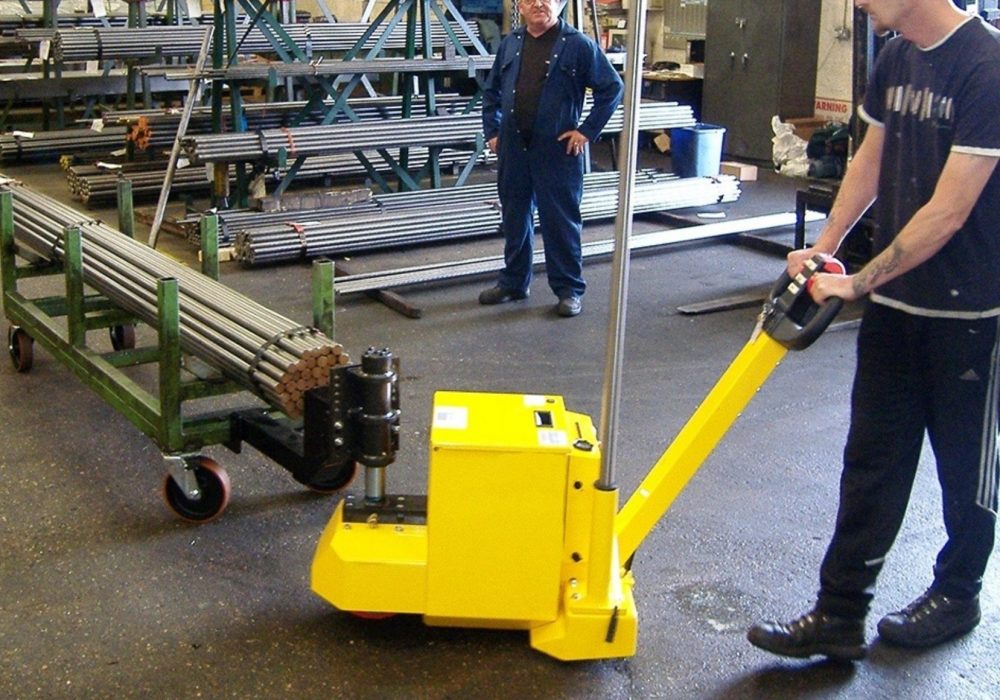 img RD ERGO Material Handling Tugger 04